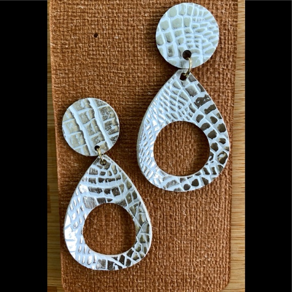 NWT Faux Leather Earrings - Picture 2 of 3